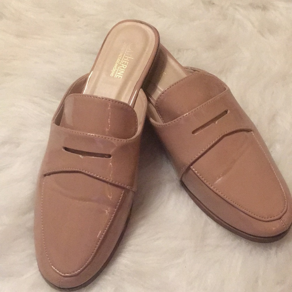 Catherine Clogs - Picture 2 of 3